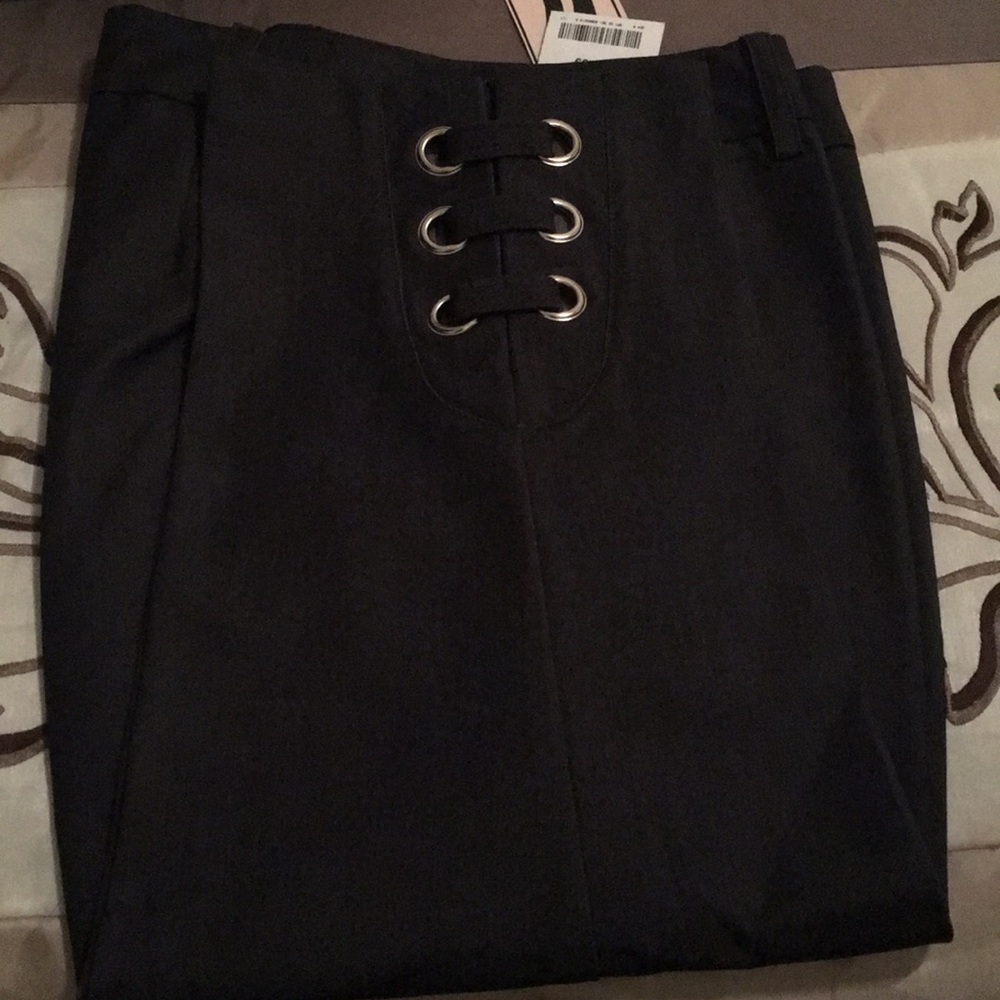Slim leg crop
